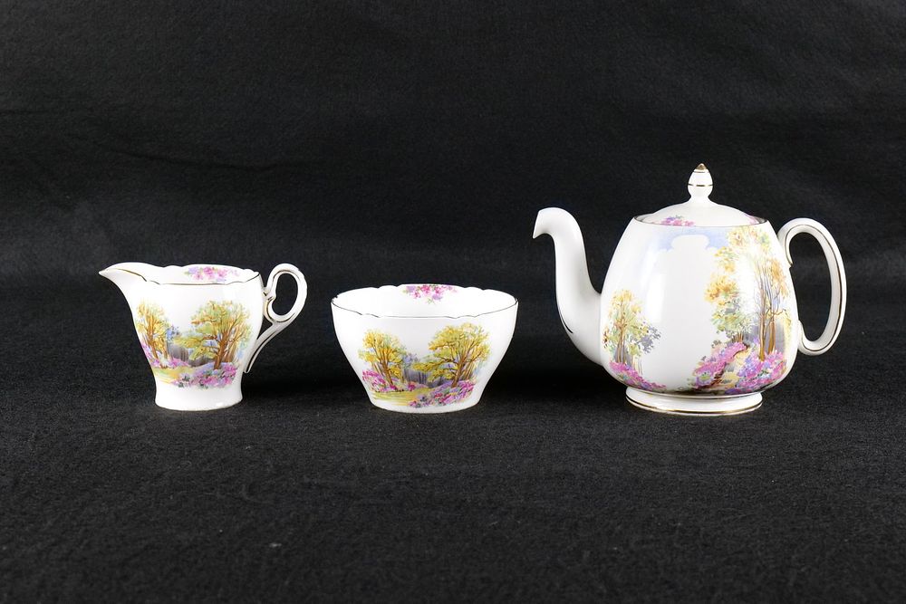 Lot 224: Shelley England's Charm Teapot, Creamer, and Open Sugar