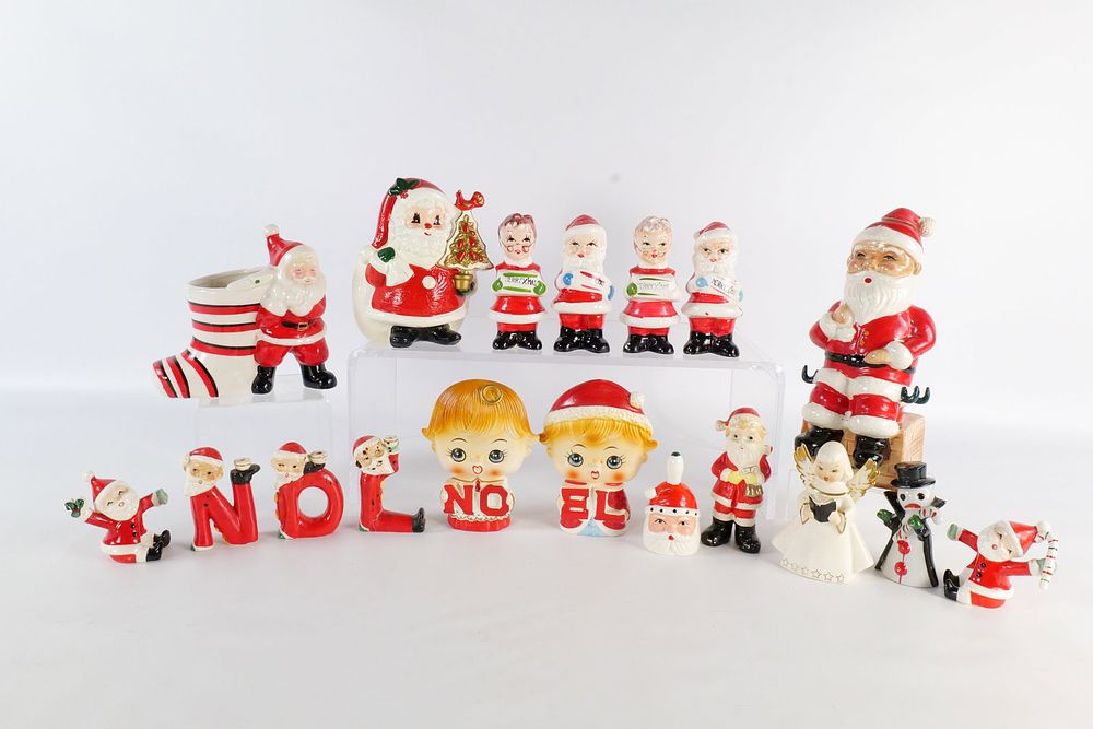 Lot 151: Lot of Ceramic Christmas Items