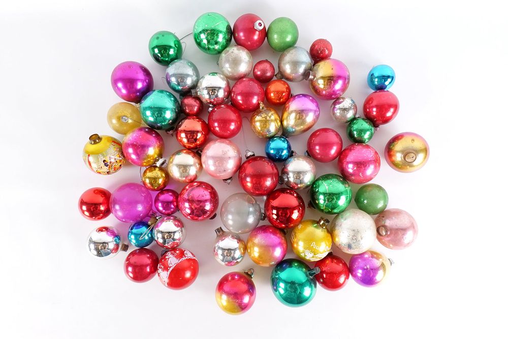 Lot 168: Lot of Vintage Christmas Ornaments