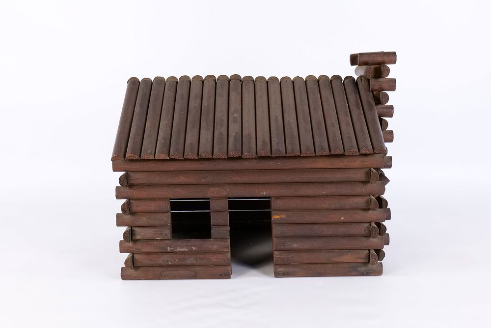 Lot 183: Folk Art Log Cabin Toy/Accessory