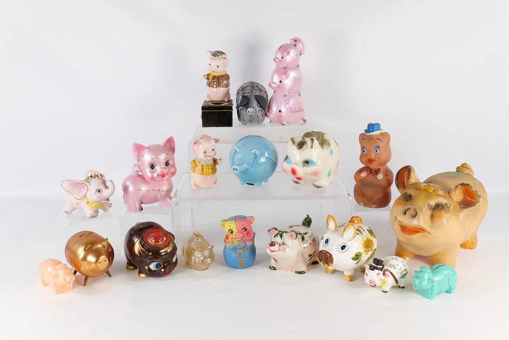 Lot 192: Lot of Piggy Banks