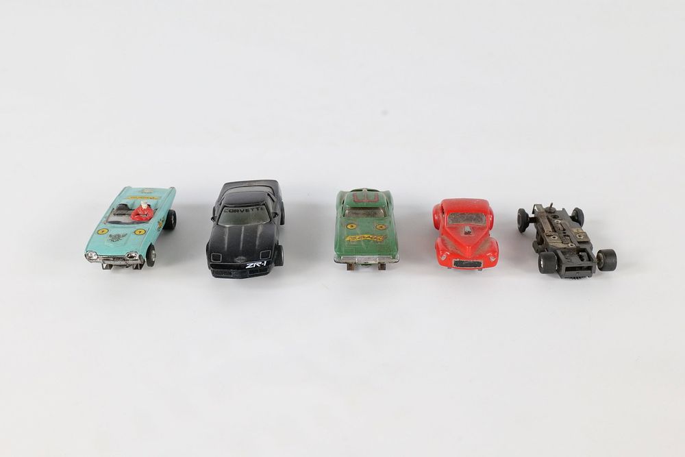 Lot 205: Lot of Slot Cars