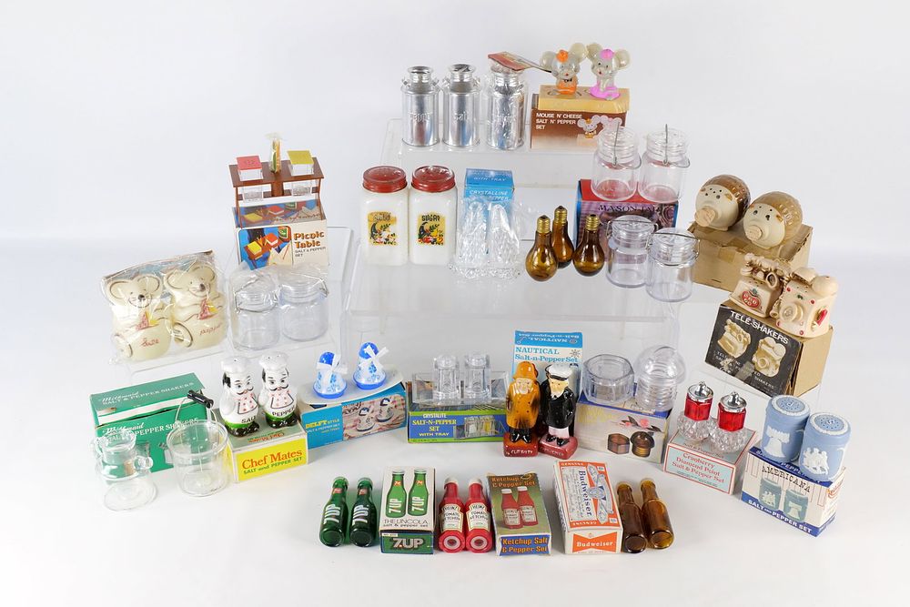 Lot 209: Lot of Salt and Pepper Shakers