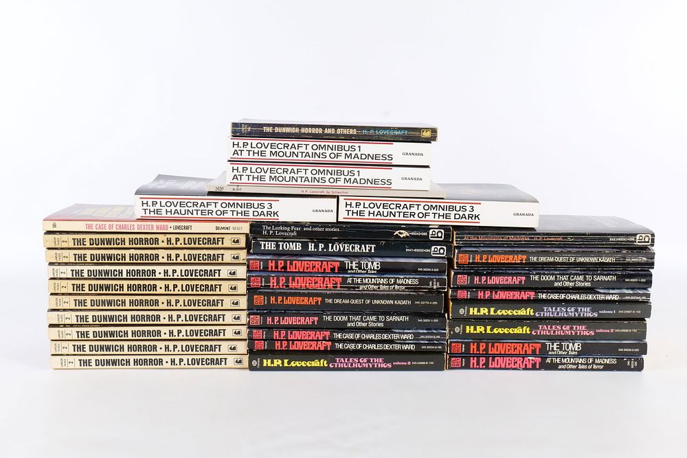Lot 217: Lot of H.P. Lovecraft Paperbacks