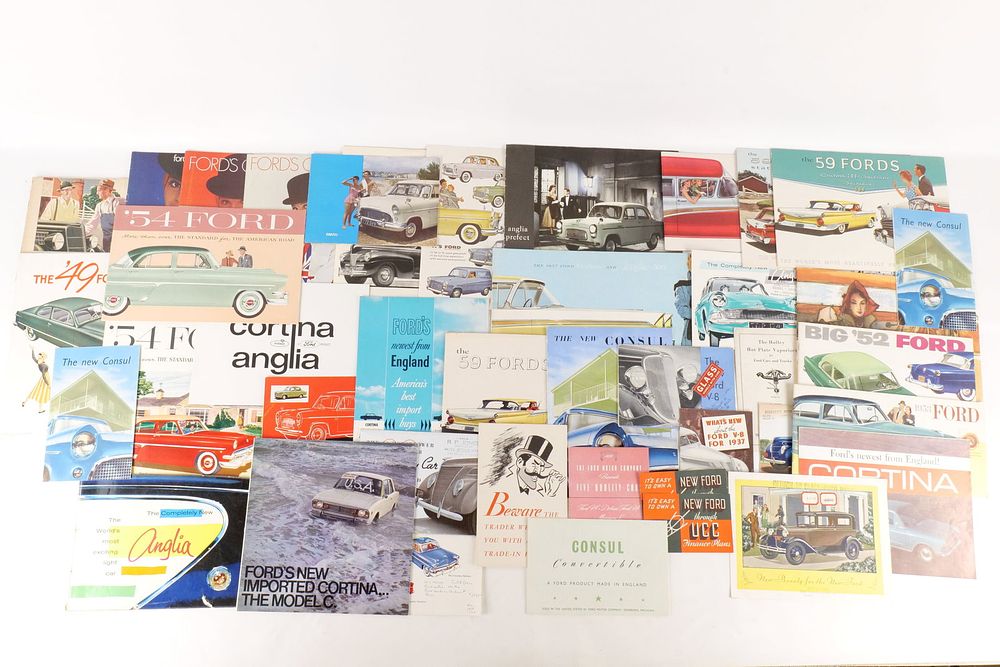 Lot 237: Lot of Ford Brochures