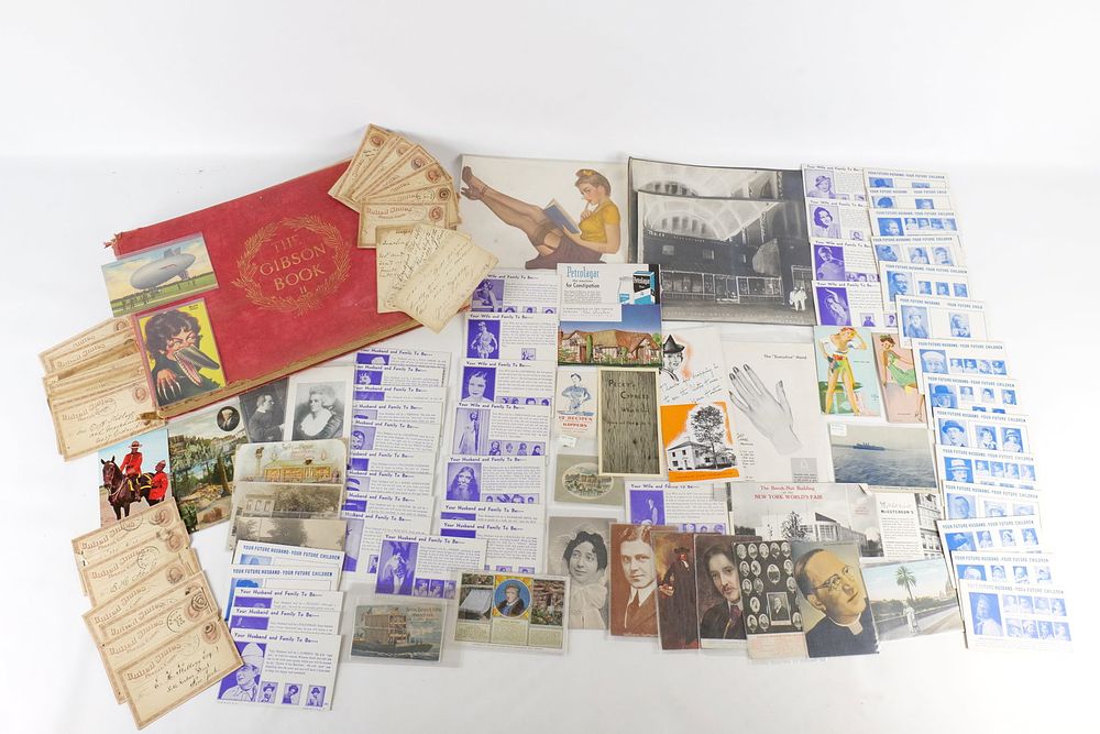Lot 261: Lot of Ephemera and Post Cards