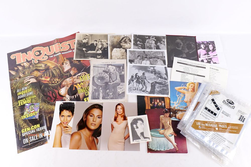 Lot 302: Lot of Movie Related Items