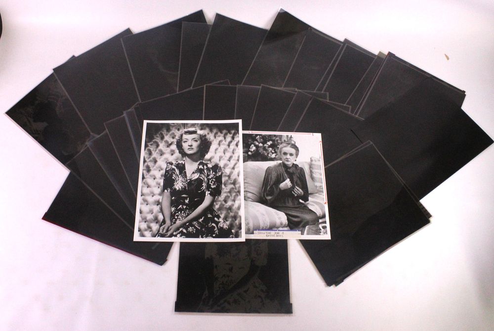 Lot 327: Lot of 32 Original Betty Davis Negatives by Gustavo Parras