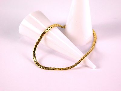 14k Serpentine Link Bracelet. Measures approx. 6 5/8". Weighs approx. 2.7 grams. All invoices 
