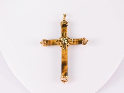 14k Yellow Gold and Tiger's Eye Cross Pendant. 4 pieces Tiger's Eye with 14k gold accents on 