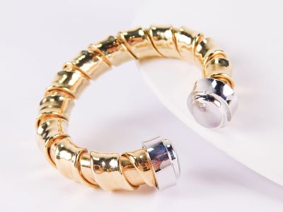 14k Yellow and White Gold Bangle Bracelet. 14k Yellow and White Gold Chunky Flexible Bangle 