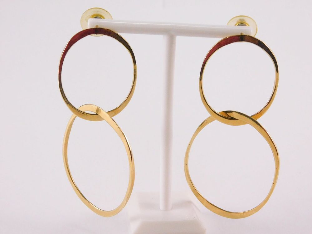 Lot 153: Pair of 14k Yellow Gold Drop Earrings
