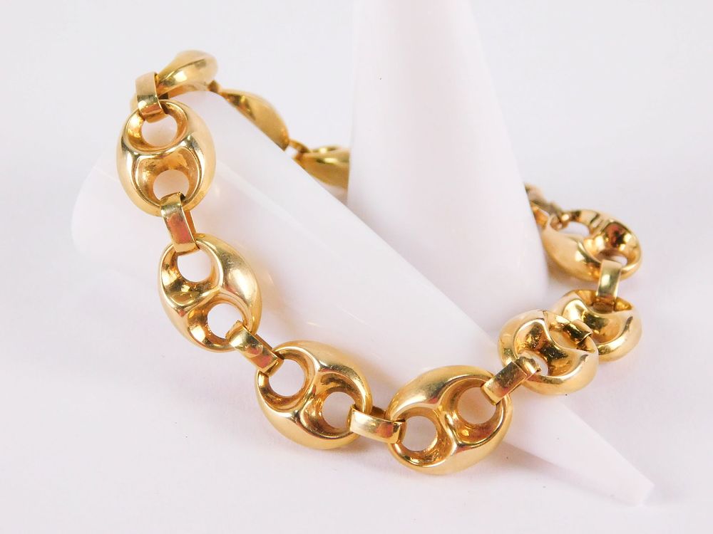 Lot 157: 14k Yellow Gold Bean Link Bracelet