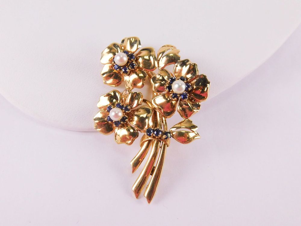 Lot 162: 14k Sapphire & Pearl Brooch