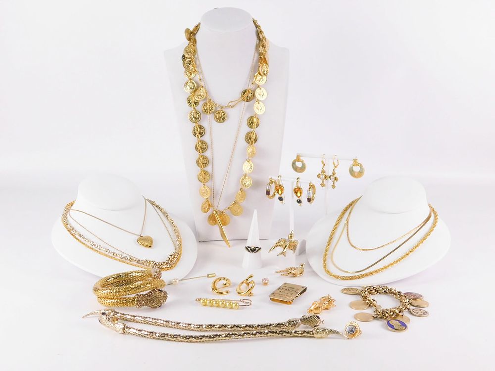 Lot 165: Lot of Gold Tone Jewelry