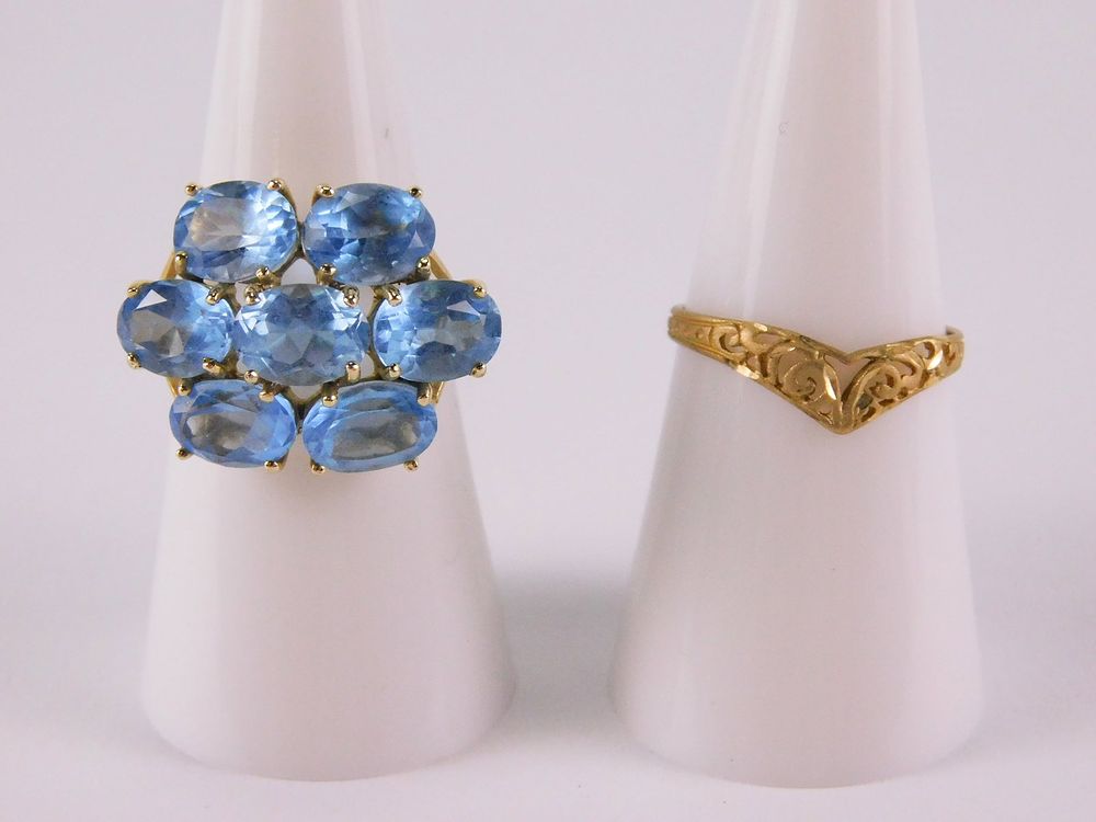 Lot 180: Lot of 2 10k Rings
