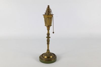 Vintage Brass and Green Onyx Street Lamp Table Lighter Pull Chain. Cast brass/gilt metal on a 