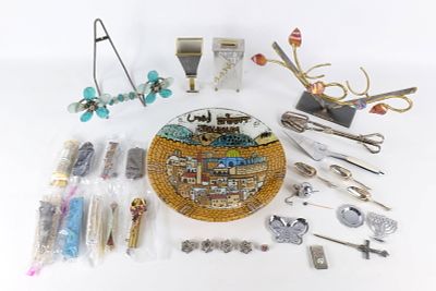 Lot of Judaica Items. Including a Jerusalem decorative glass plate/charger - hand painted 