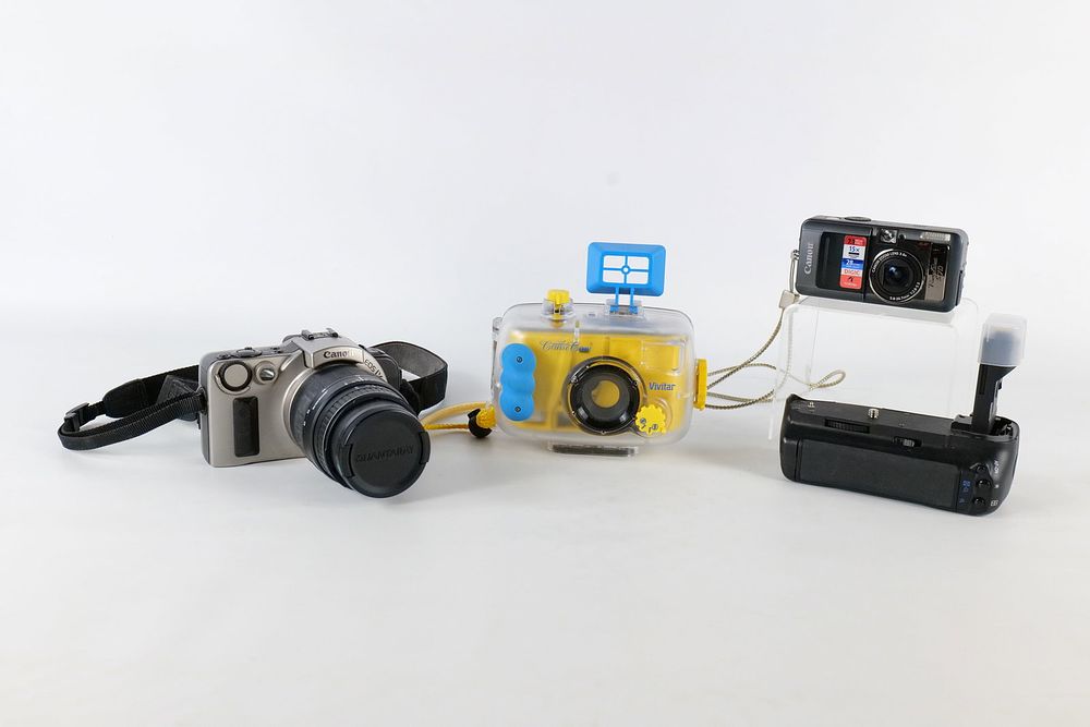 Lot 251: An Assortment of Photographic Equipment