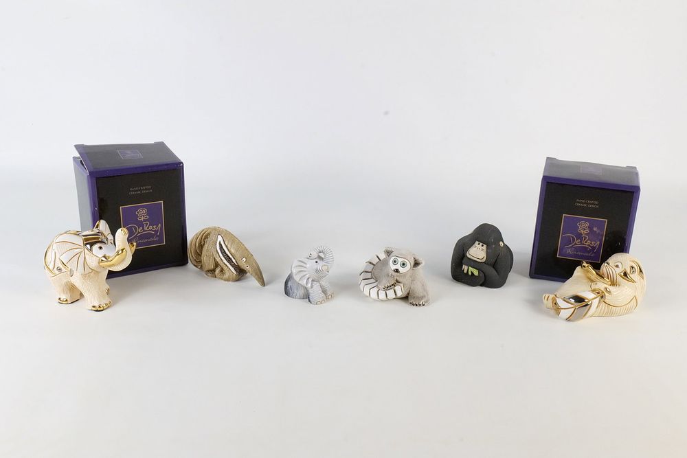 Lot 307: A Collection of Artesania Rinconada Figurines