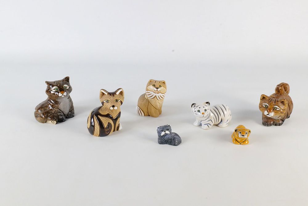 Lot 314: A Collection of Artesania Rinconada Figurines