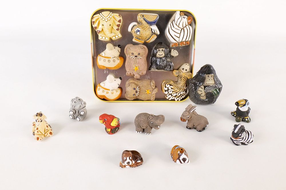 Lot 319: A Collection of Artesania Rinconada Figurines