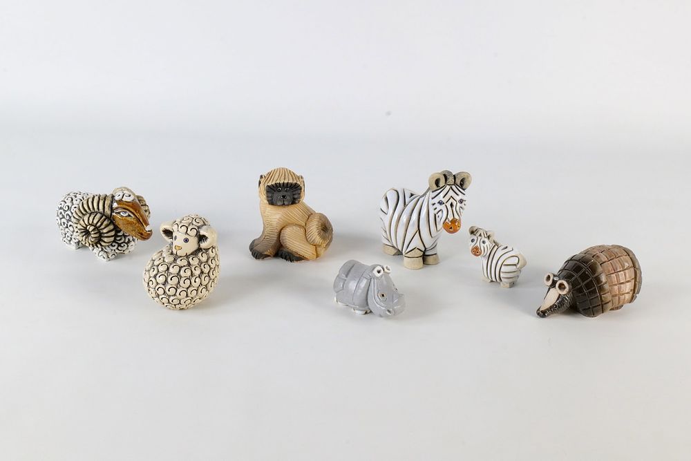 Lot 332: A Collection of Artesania Rinconada Figurines