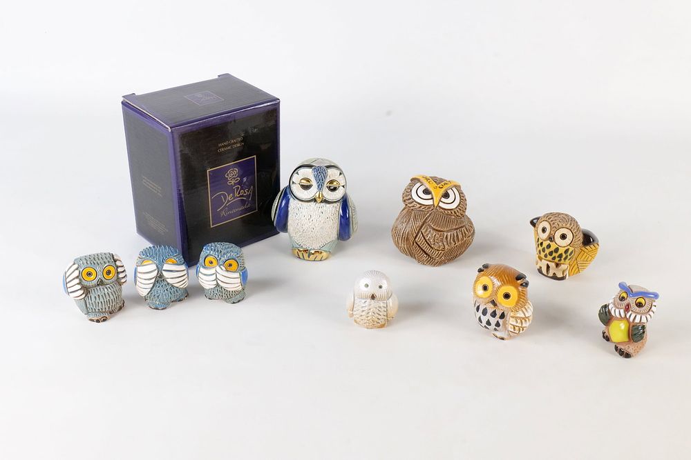 Lot 339: A Collection of Artesania Rinconada Figurines