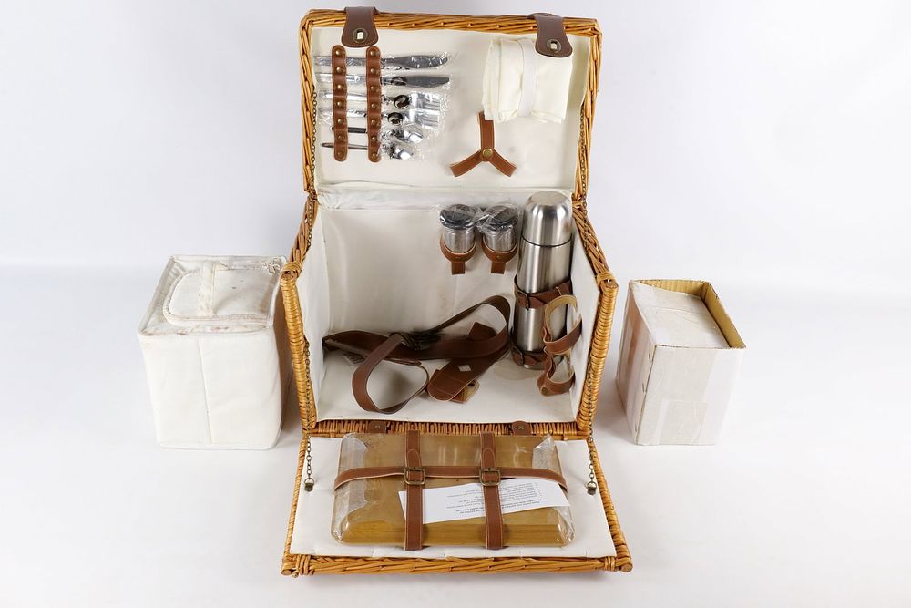 Lot 377: Wicker Picnic Hamper Set