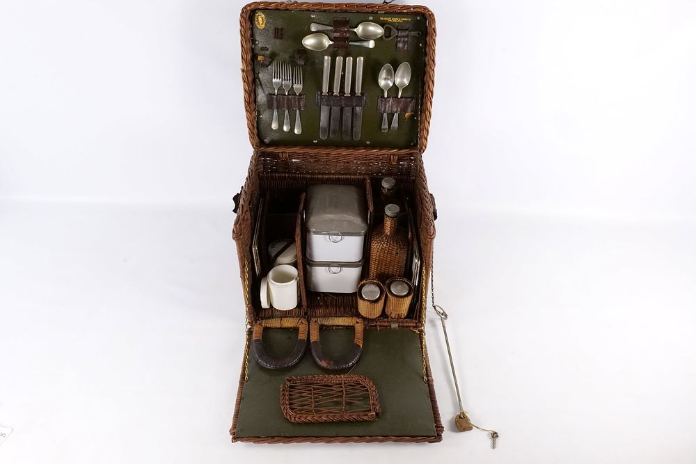 Lot 378: Antique Wicker G.W. Scott Picnic Hamper