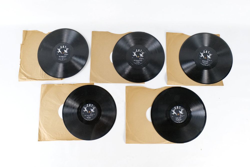 Lot 461: Lot of 5 Vintage Cat Records 78 RPM's