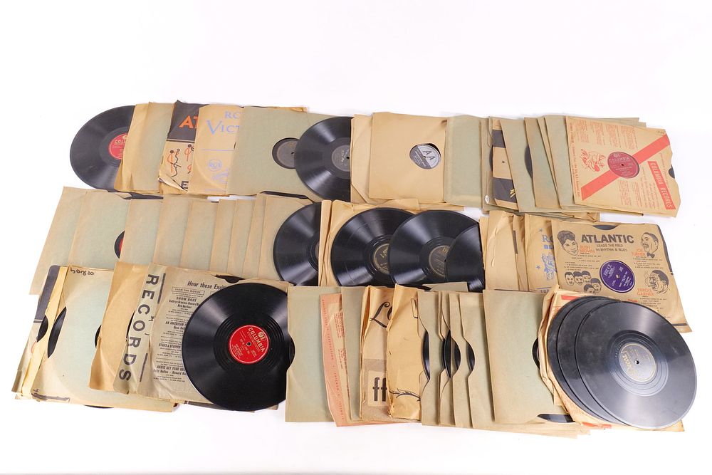Lot 463: Large Lot of Vintage 78 RPM's
