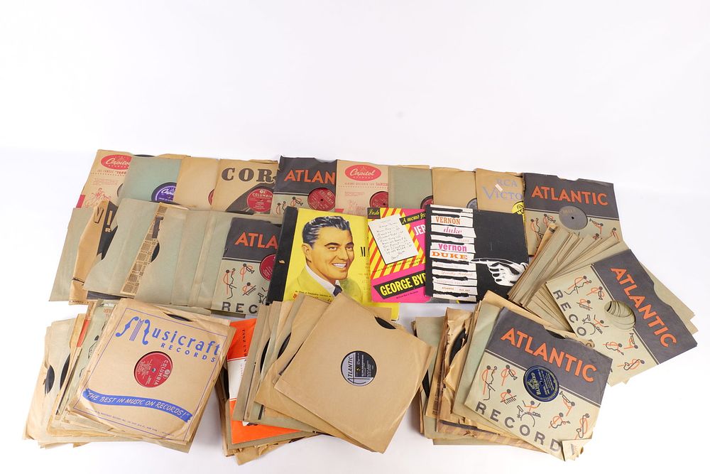Lot 464: Large Lot of Vintage 78 RPM's