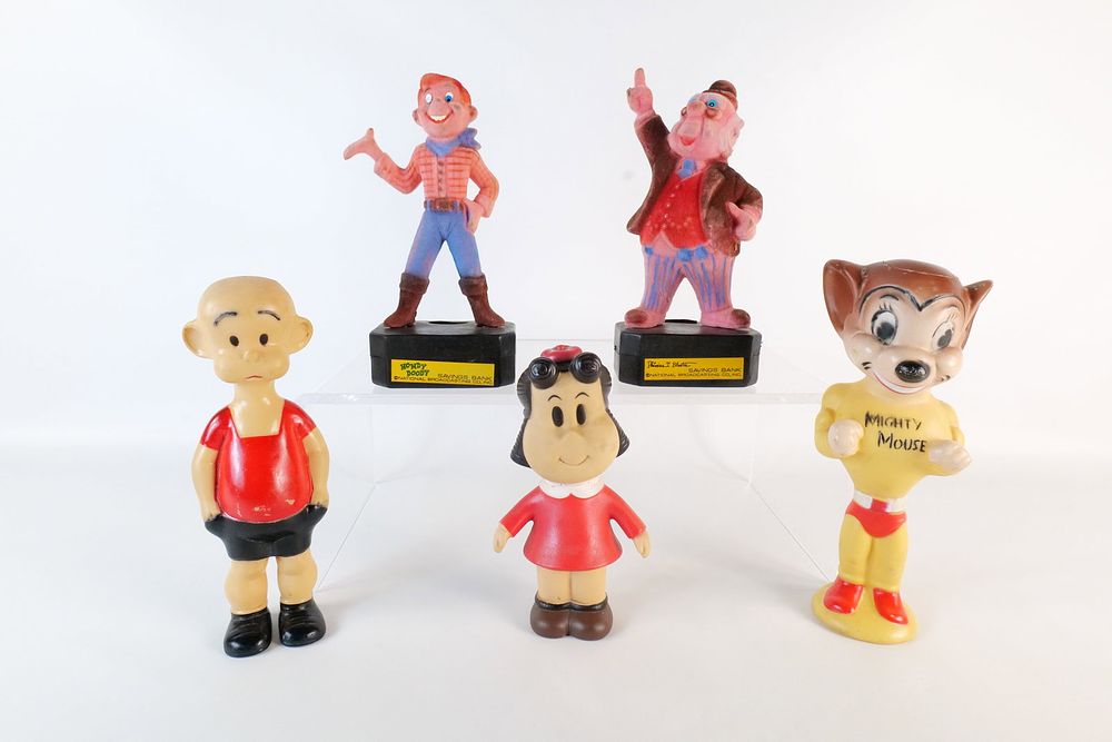 Lot 260: Group Lot of  Vintage Plastic and Felt Figures and Banks