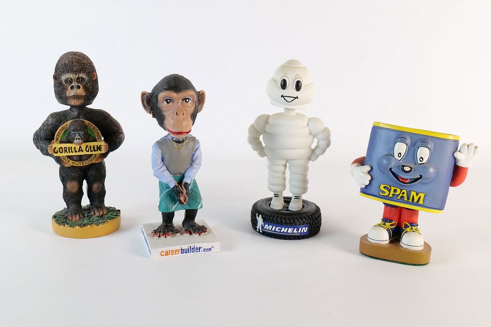 Lot 264: Group Lot of 4 Bobble Heads