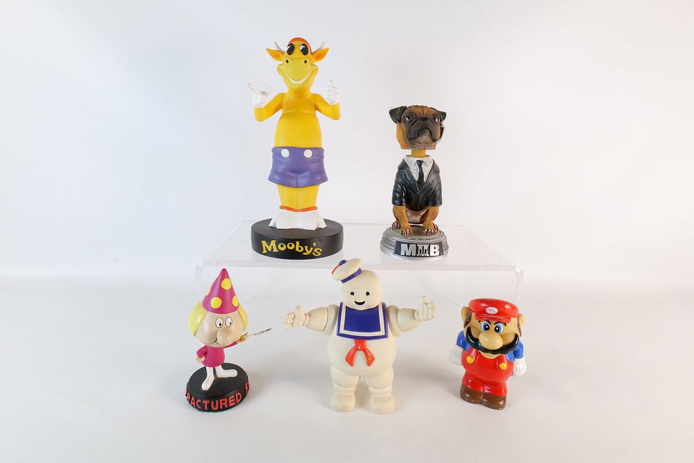 Lot 268: Group Lot of Pop Culture Collectibles