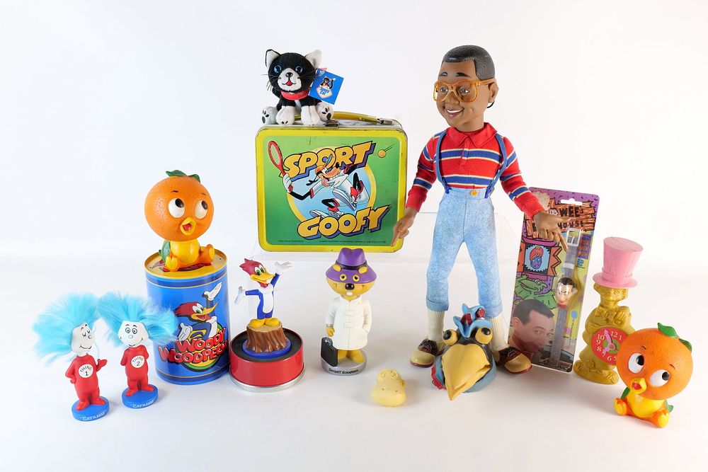 Lot 270: Group Lot of Pop Culture Collectibles