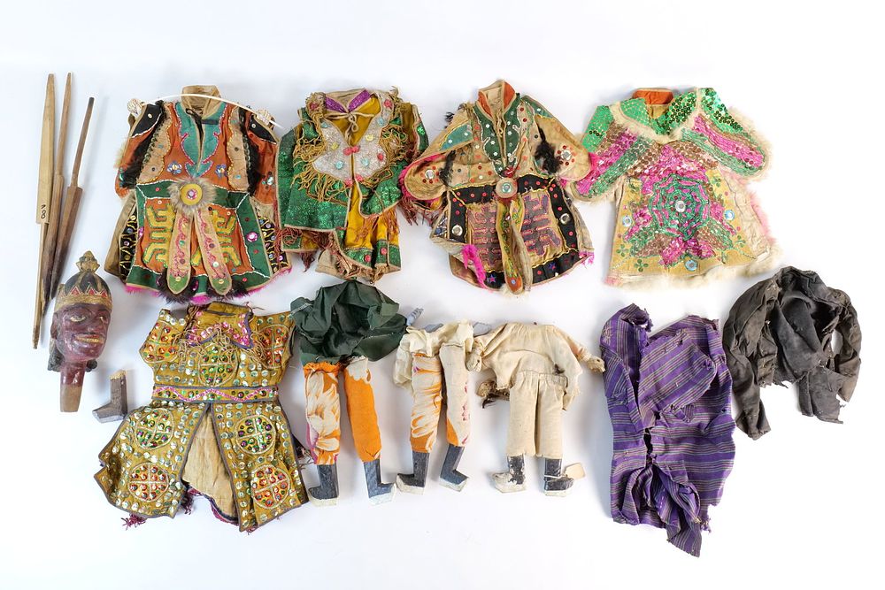 Lot 325: Lot of Asian Opera Theatrical Puppets