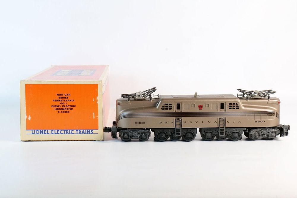 Lot 162: Lionel 0 Gauge Mint Car Series Pennsylvania GG-1 Diesel Electric Locomotive 8300
