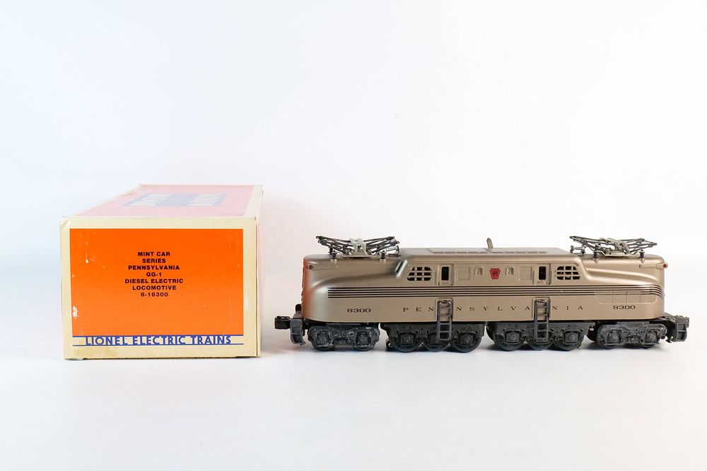 Lot 163: Lionel 0 Gauge Mint Car Series Pennsylvania GG-1 Diesel Electric Locomotive 8300