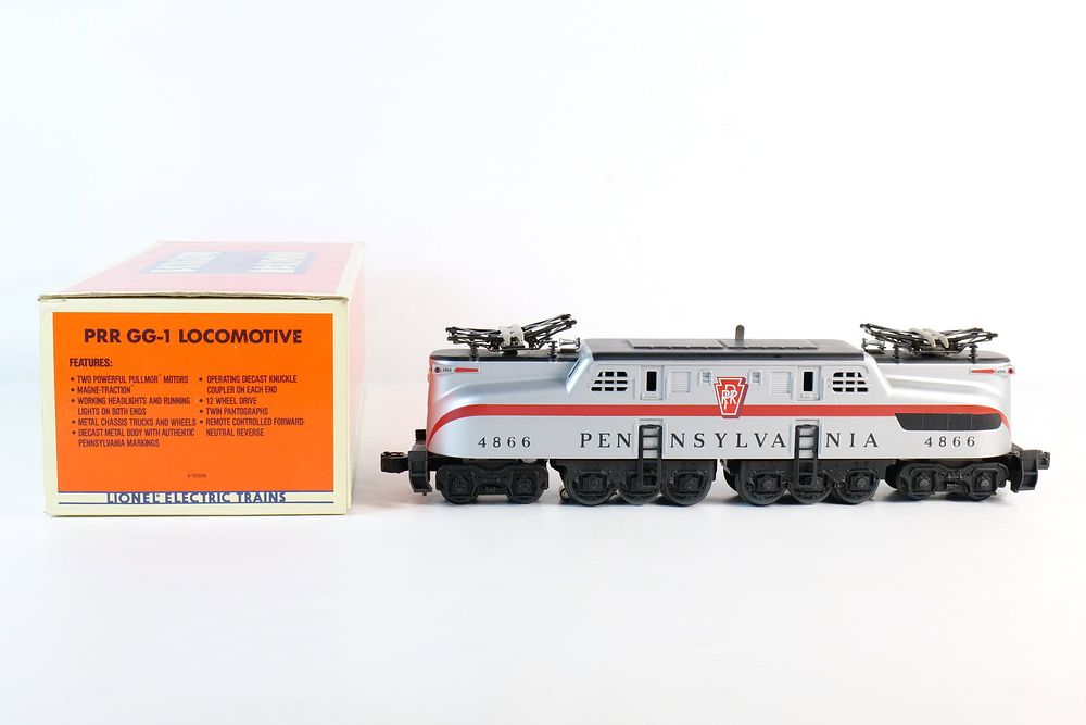 Lot 164: Lionel 0 Gauge Pennsylvania Railroad GG-1 Locomotive 4866