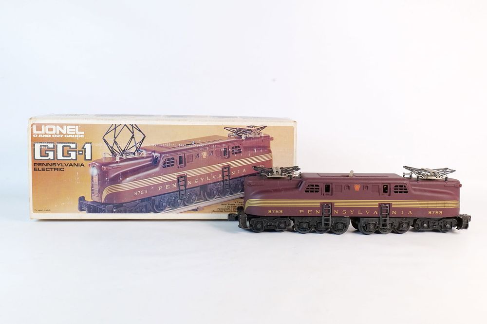 Lot 166: Lionel 0 Gauge Pennsylvania GG-1 electric engine 8753