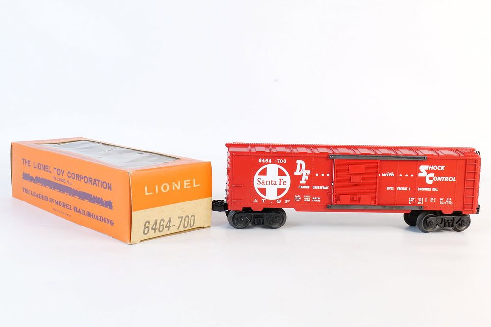 Lot 205: Vintage Lionel 0/27 Postwar Sante Fe box car
