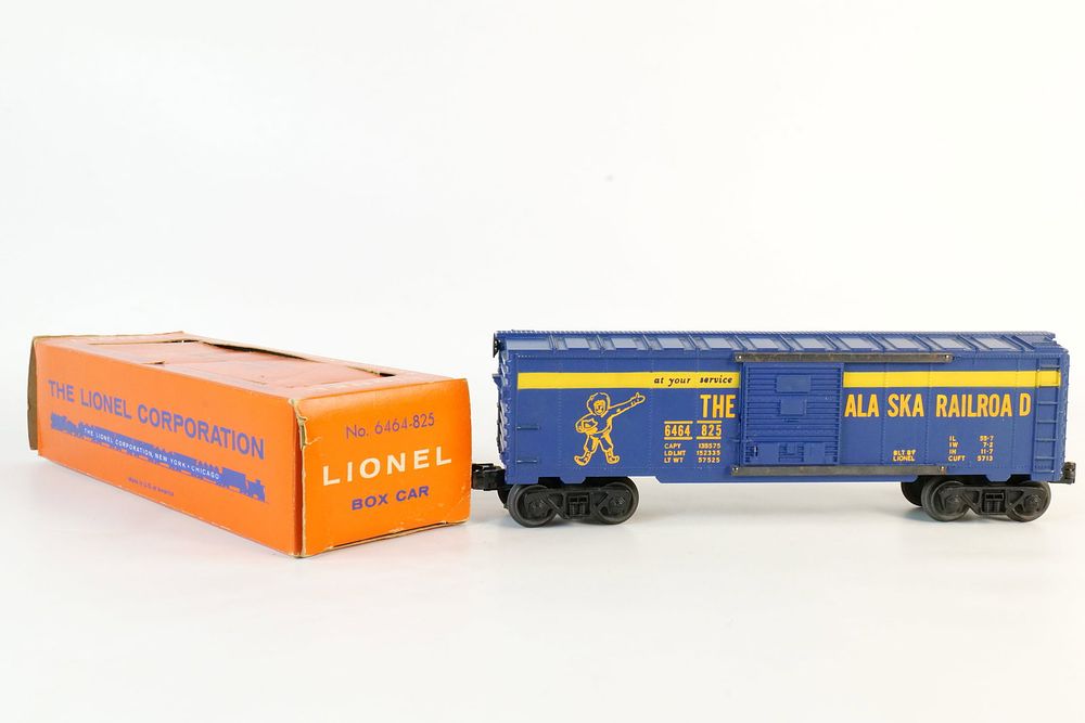 Lot 207: Vintage Lionel 0/27 Postwar The Alaska Railroad box car
