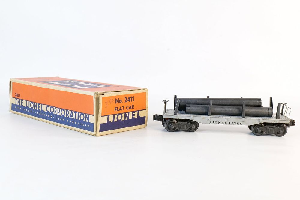 Lot 219: Vintage Lionel 0/27 flat car pipe holder #2411