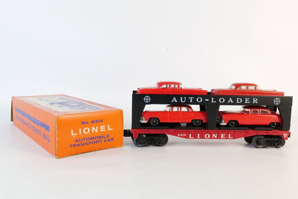Lot 237: Vintage Lionel 0/27 Postwar Automobile Loader Transport Car #6414
