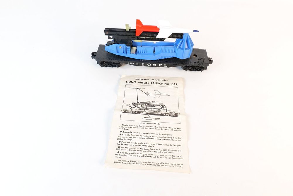 Lot 241: Vintage Lionel 0/27 Postwar Missile Launching Flat Car #6630