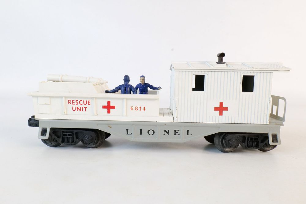 Lot 264: Vintage Lionel 0/27 Postwar Rescue Unit #6814