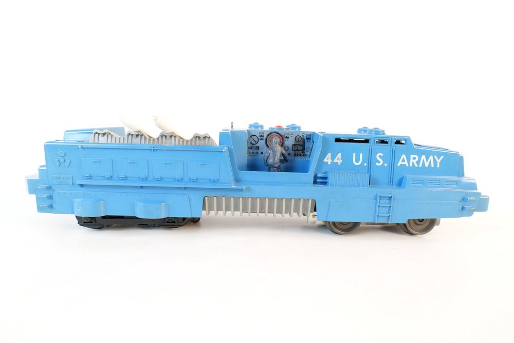 Lot 268: Vintage Lionel 0/27 Postwar US Army Motorized Missile Launcer #44