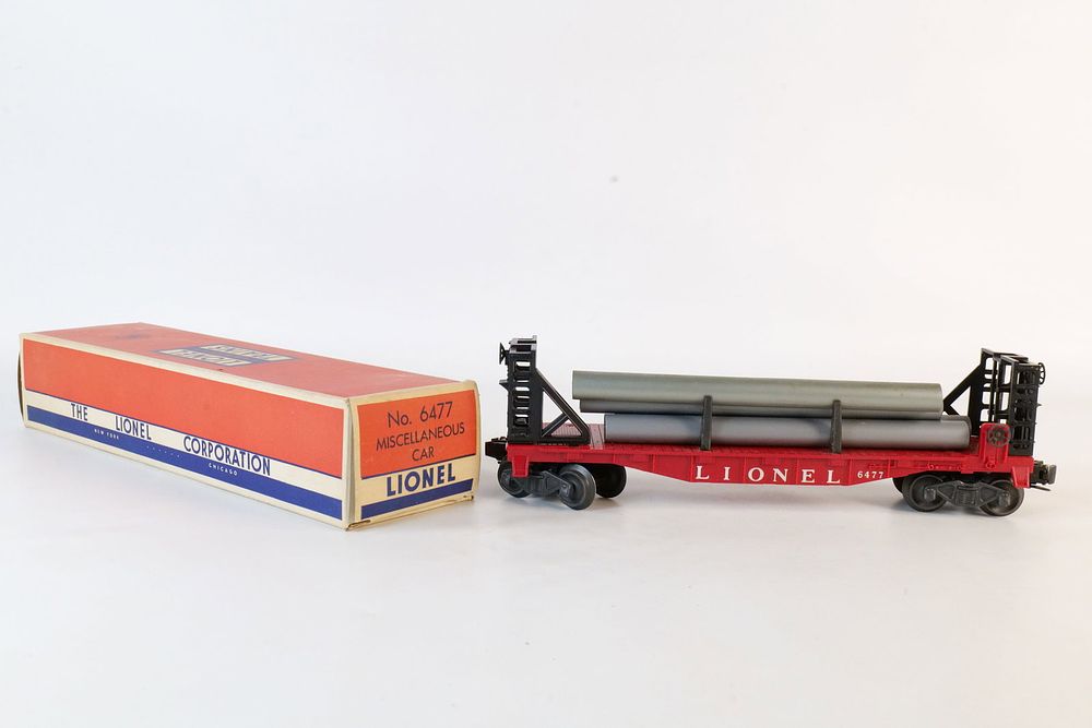 Lot 296: Vintage Lionel 0/27 Postwar Pipe Flat Bed Miscellaneous Car #6477